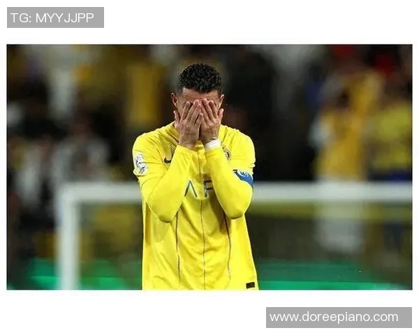 中国足球明星泪洒赛场背后故事揭示奋斗与梦想的无奈与坚持 中国足球明星泪洒赛场背后故事揭示奋斗与梦想的无奈与坚持