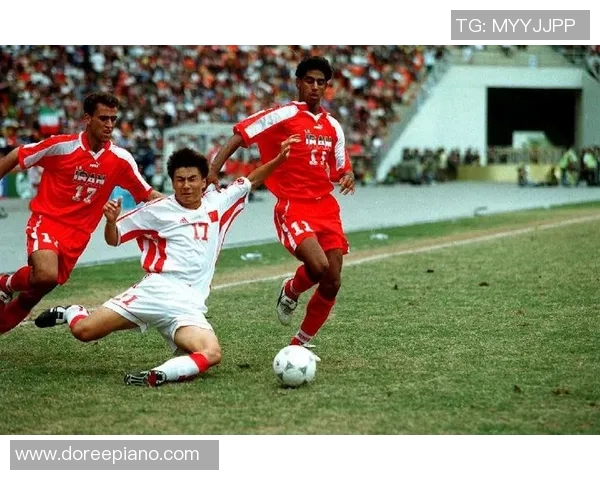 中国足球运动员的代表性人物及其在国内外赛场上的表现与成就分析